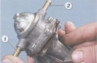 Всасывающий клапан ваз 2109 карбюратор. Пружина бензонасоса ваз 2109 карбюратор. Бензонасос двухкамерный 2109. Клапан бензонасоса ваз 2107. Клапана бензонасоса ваз 2109.