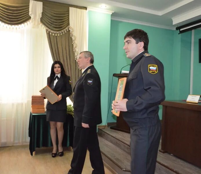 Тахтамукайский приставы республики адыгея. Тахтамукайский приставы республики адыгея. Приставы майкоп. Полиция адыгеи. Мадина адыгея судебный пристав.