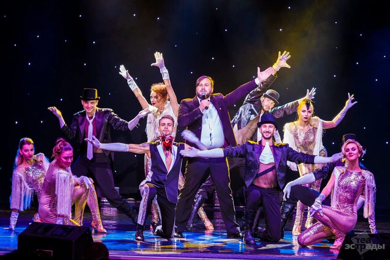 Музыкальная эстрада а театре. Молодежный театр эстрады беларусь минск. Театр эстрады минск. Театр эстрады сцена. Актрисы балета дизель-шоу.