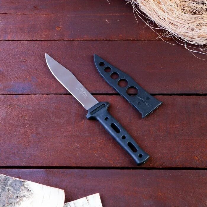 Ножи с 12 лезвиями. Kogarashi нож туристический "Агне" в ножнах из пластика. Лезвие 12 см. Ножи пластиковые из Ир. Красный нож в мм2. Ножики купить.