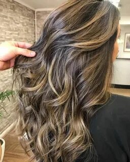 Үй иелері үйде болмаған кезде үй қызметкері оған телефон соқты