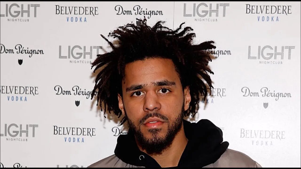 J cole перевод. J cole. j cole 2025. j cole art. j cole лицо 2000.