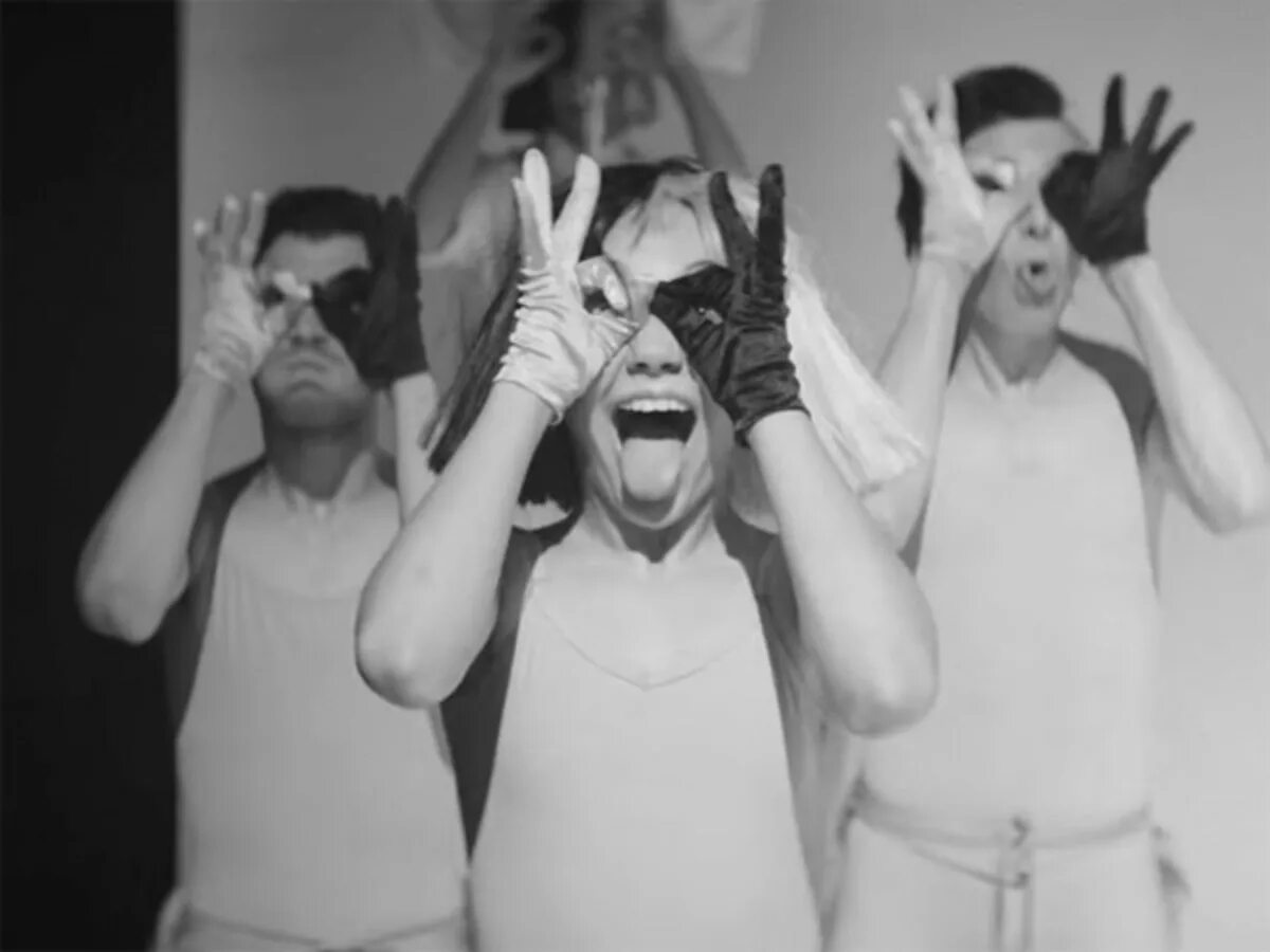 Cheap thrills mp3. Cheap thrills клип. Cheap thrills сиа. Песня sia cheap thrills. Sia чип трилс.