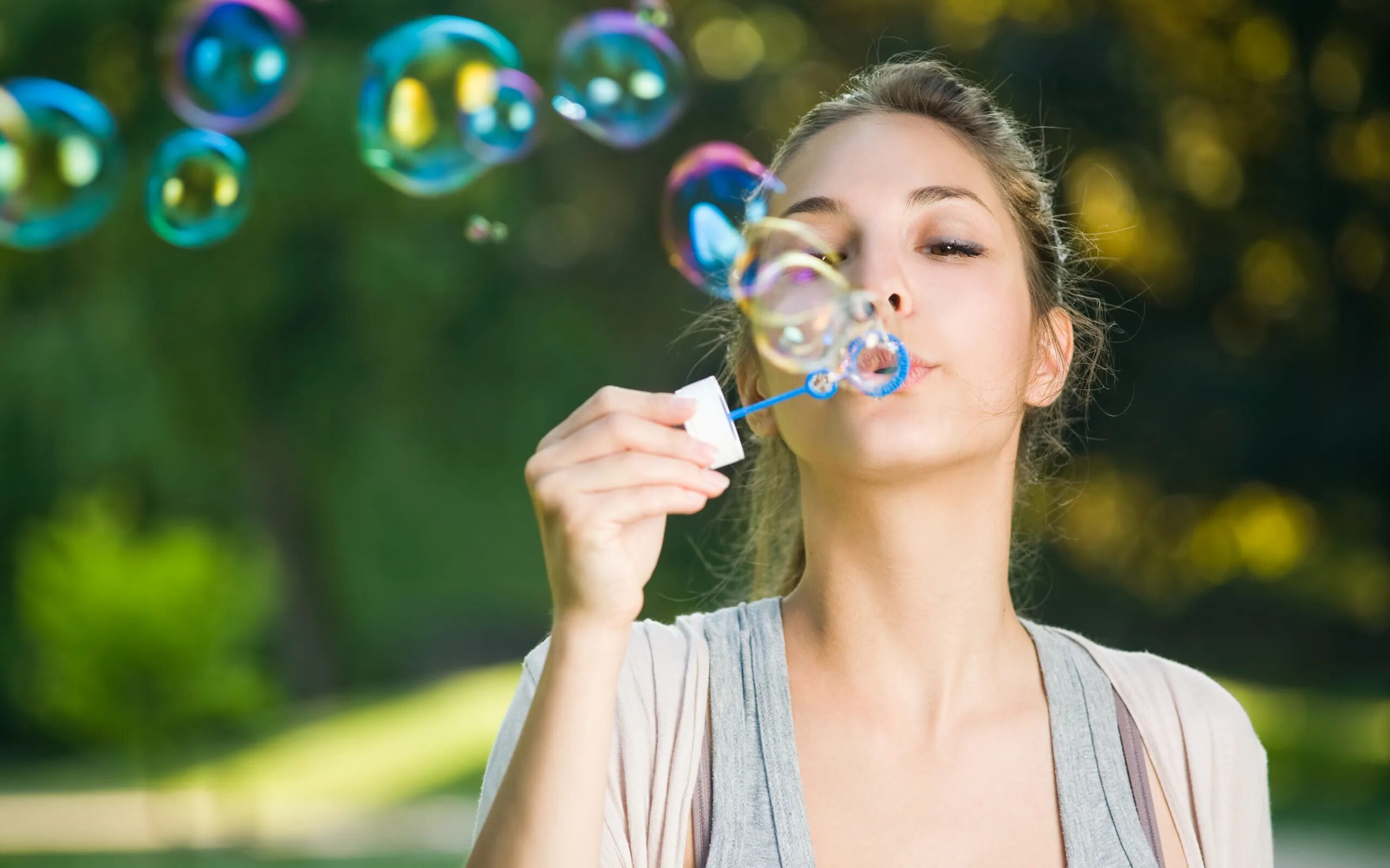 Дети и мыльные пузыри. Blowing download. Blowing download. Blowing download. Лето мыльные пузыри.