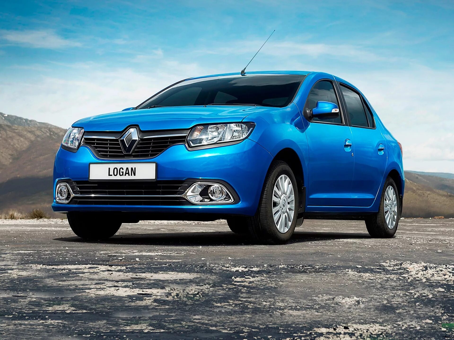 Автомобиль рено логан 1 поколение. Renault Logan 2022. Рено Логан 2. Renault Logan II 2012 —. Новый Рено Логан 2022.