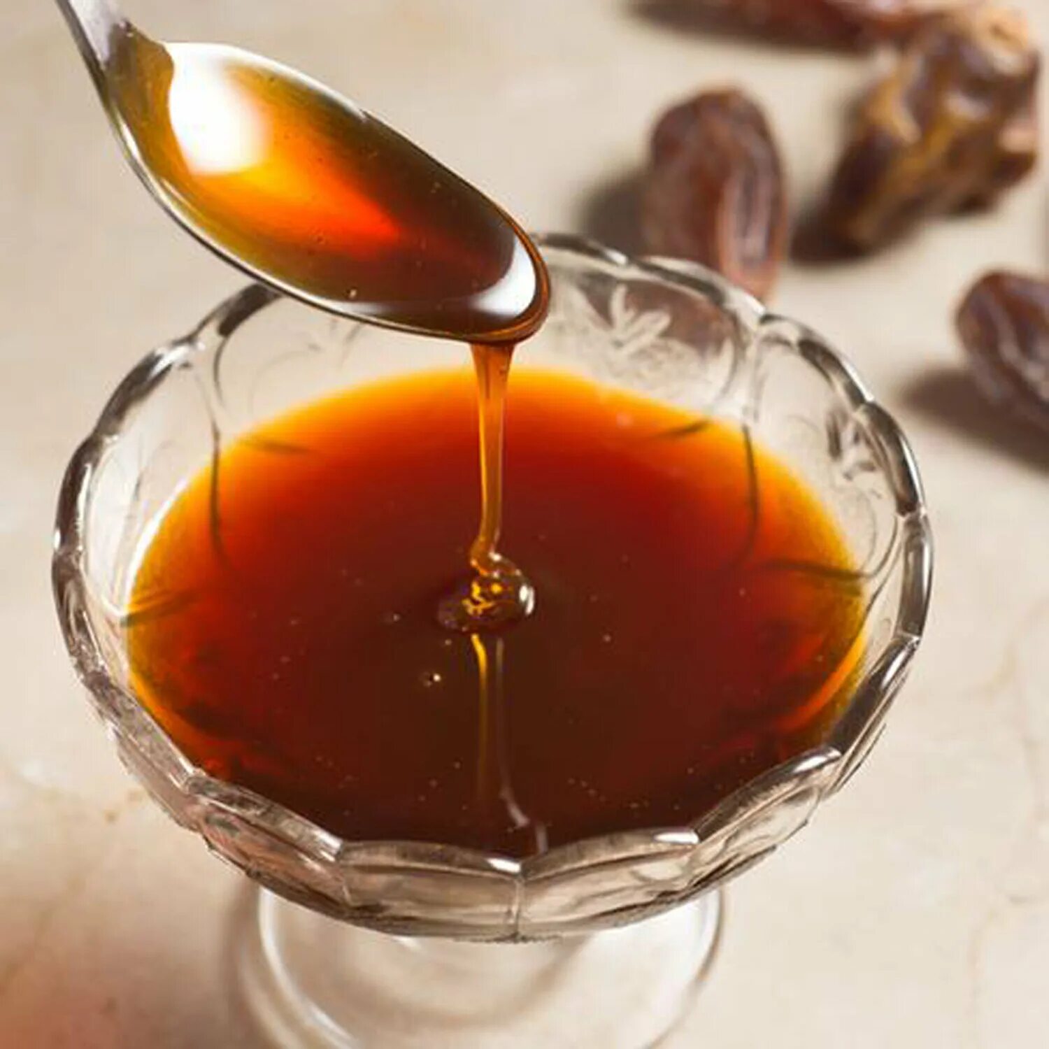 Патока блюдо. Мед с имбирем. Выделение патоки на печенье. Гречишный мед расслоение. Солодовый сахар.