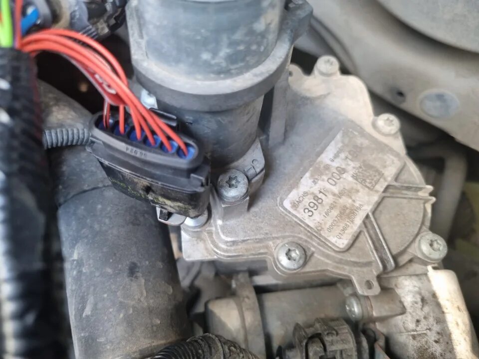 Датчик педали тормоза гранта 16 клапанов. P0750 солярис. G247 датчик давления шкода. Датчик давления топлива g247. Нагреватель датчика кислорода ваз 2114.