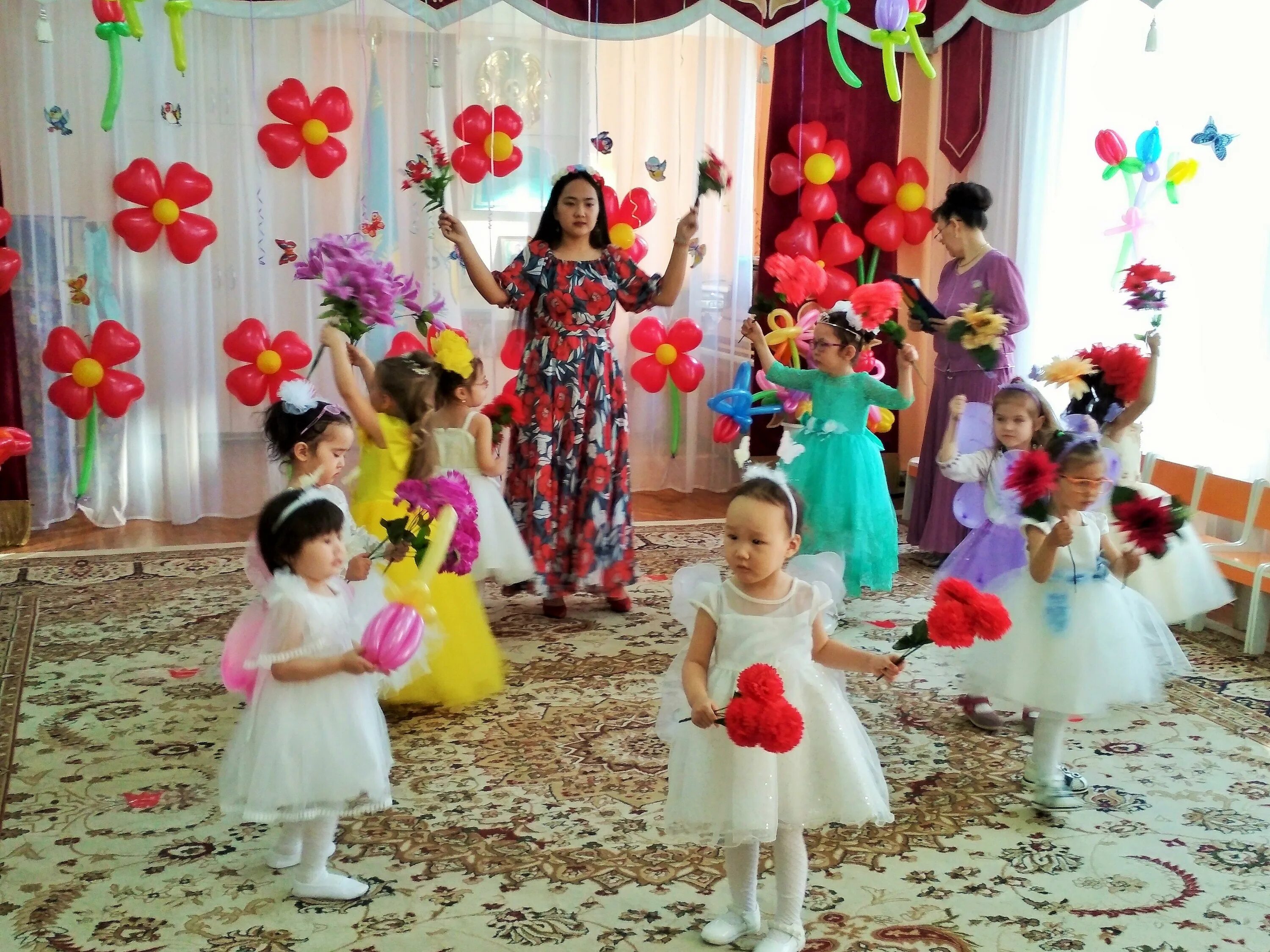 8 наурыз сценарий балабақша. 8 наурыз мерекесіне арналған ертеңгіліктер балабақшада. Сценка на наурыз мейрамы. Детский сад 494. 8 наурыз қазақша фото.