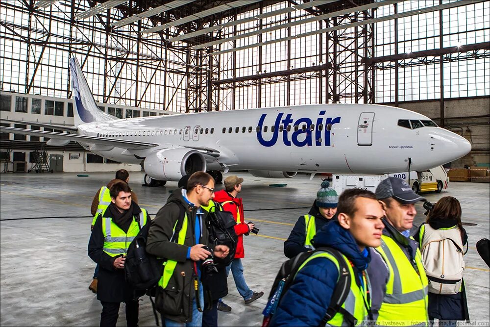 UTAIR новая ливрея. Самолет ЮТЭЙР. Самолеты авиакомпанииutzir. Самолеты UTAIR авиакомпании. Телефон ютейр ру горячая