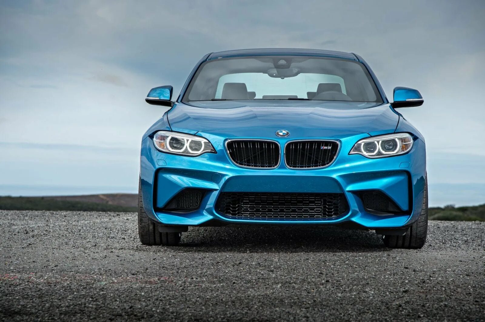 Автомобиль бмв. BMW m2 Coupe f87. BMW m2 2016. BMW m2 Blue. BMW m2 f22.