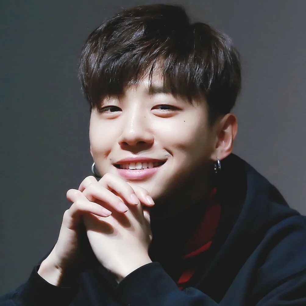 Bang yongguk. Yongguk. Бан Енгук. Пан Енгук. Пак ёнгук.