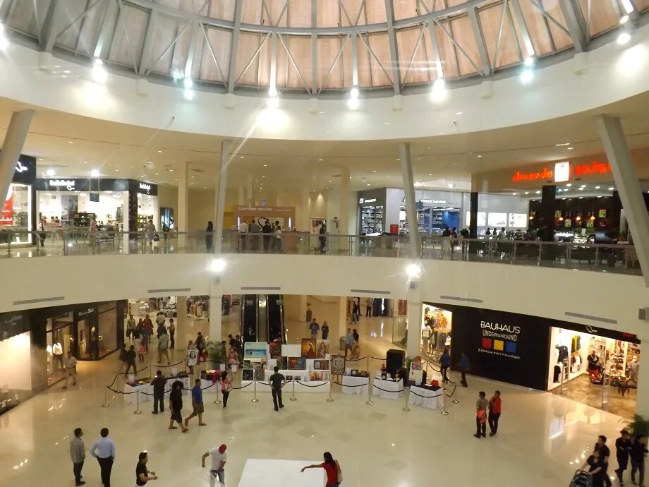 Outlet mall дубай. Аутлеты дубай молл. Торговый центр outlet mall dubai. Аутлет дубай в дубае. Outlet mall дубай.