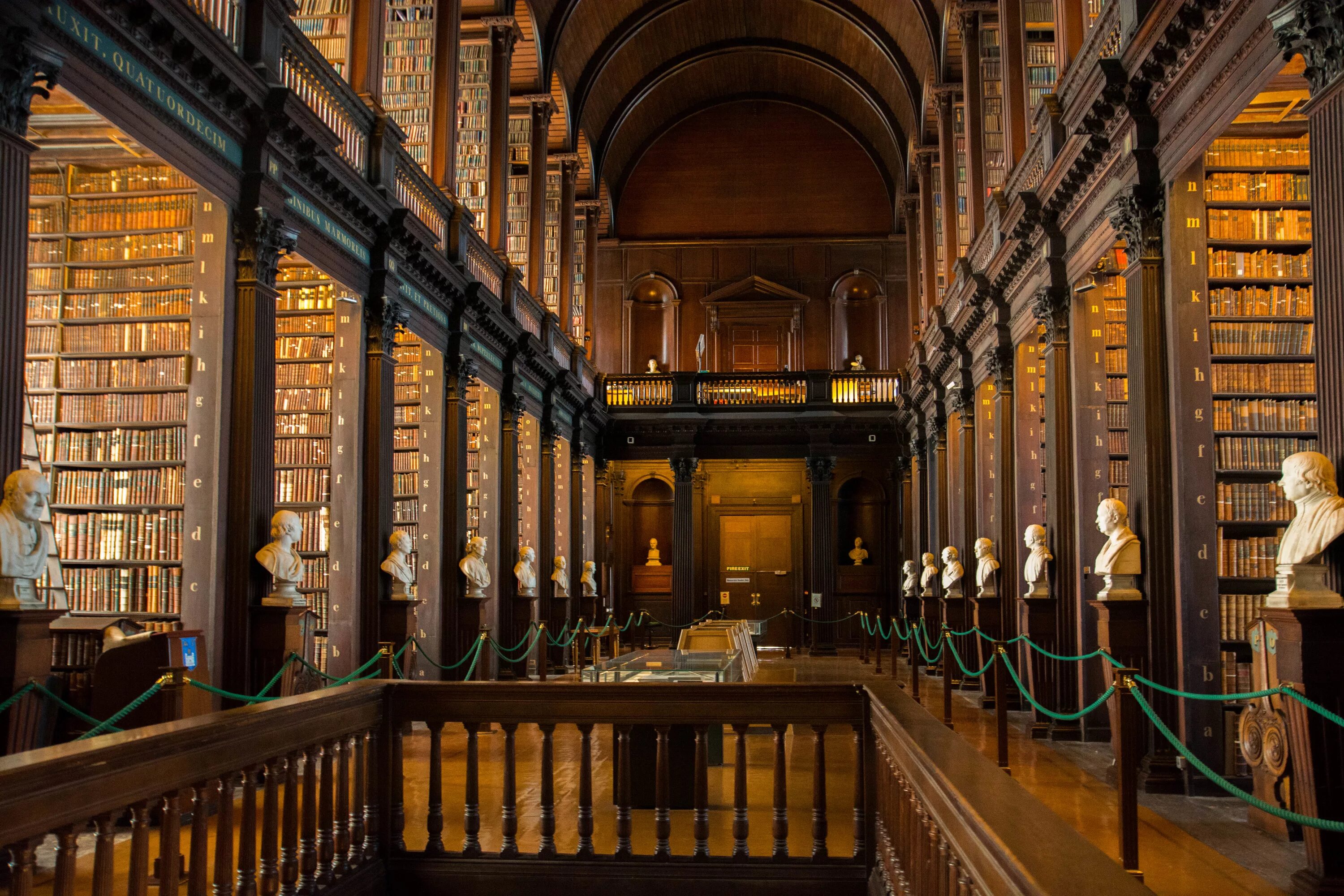 Рождение библиотеки. Тринити колледж Дублин внутри. Библиотека Кембриджского университета. Тринити-колледж (Кембридж) внутри. Тринити колледж Оксфорд внутри.
