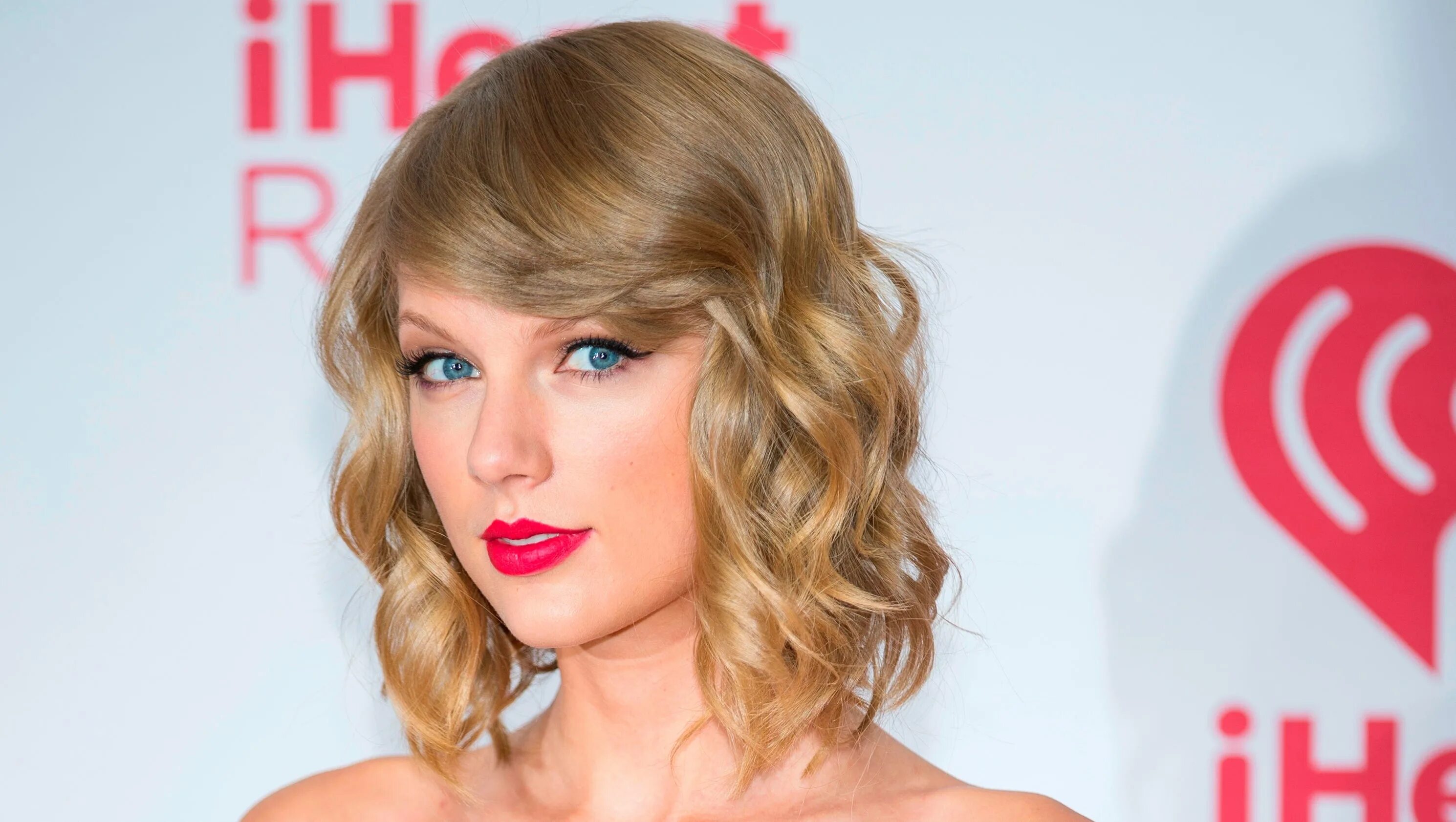 Taylor swift wood. Taylor swift wood