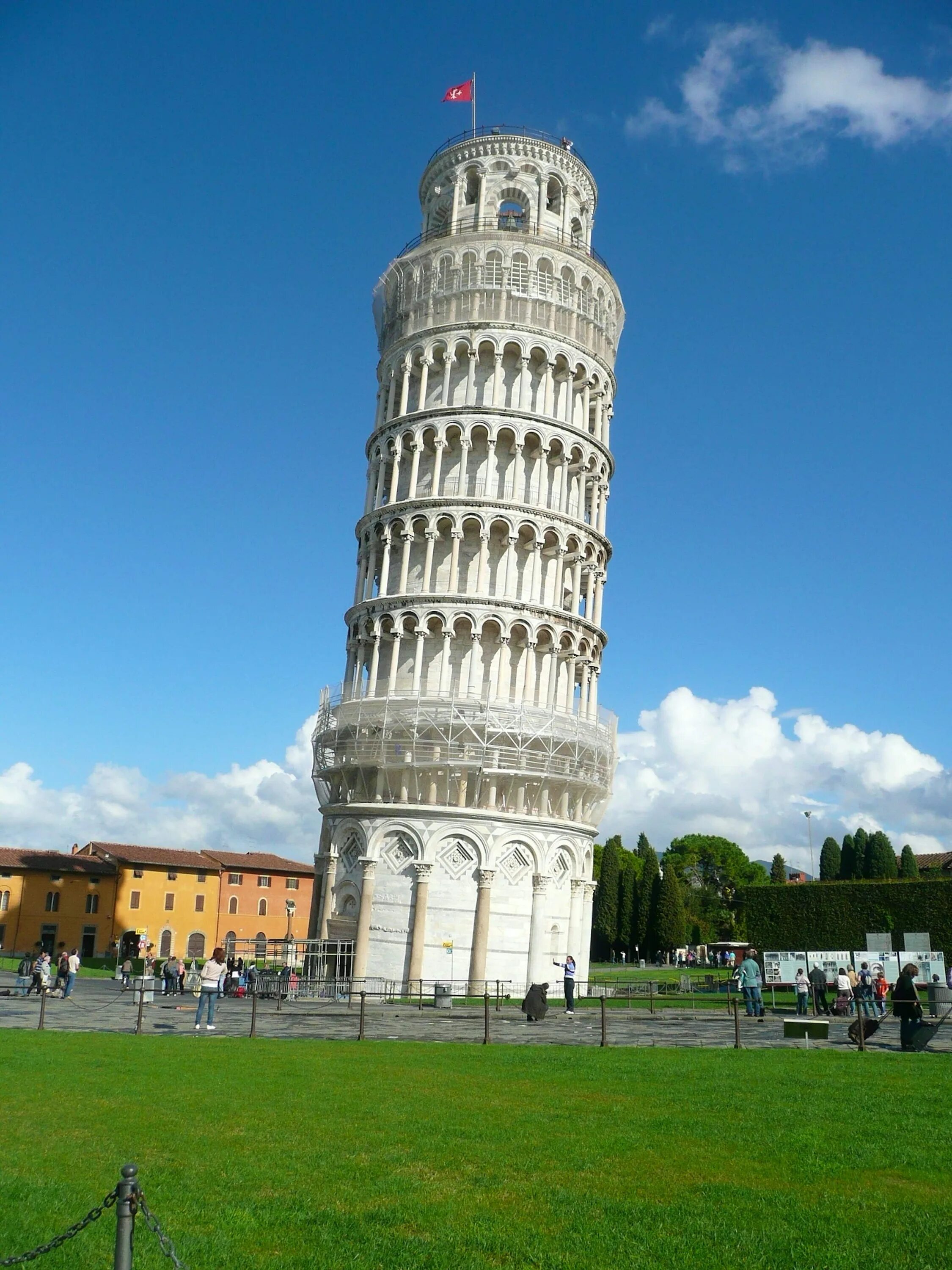 Город где башня. Пизанская башня Италия. Пизанская башня 2022. Пизанская (Падающая) башня (Пиза, Италия). Пизанская башня колокольня.