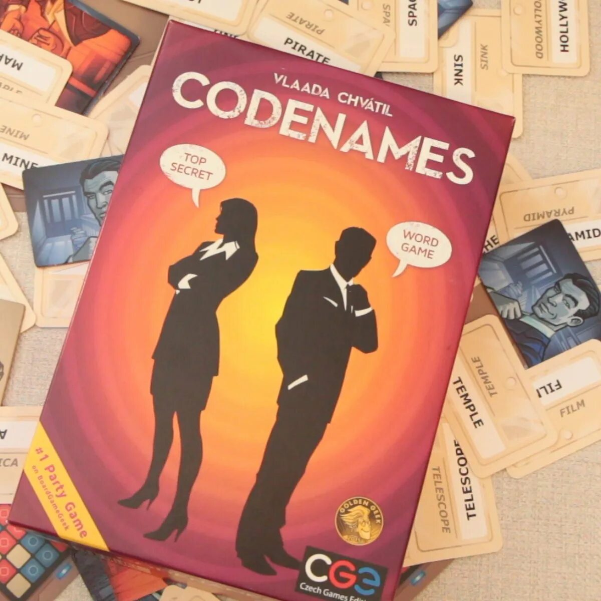 Коднеймс. Код Неймс. Игра Codename. Настольная игра коднеймс. Code name game