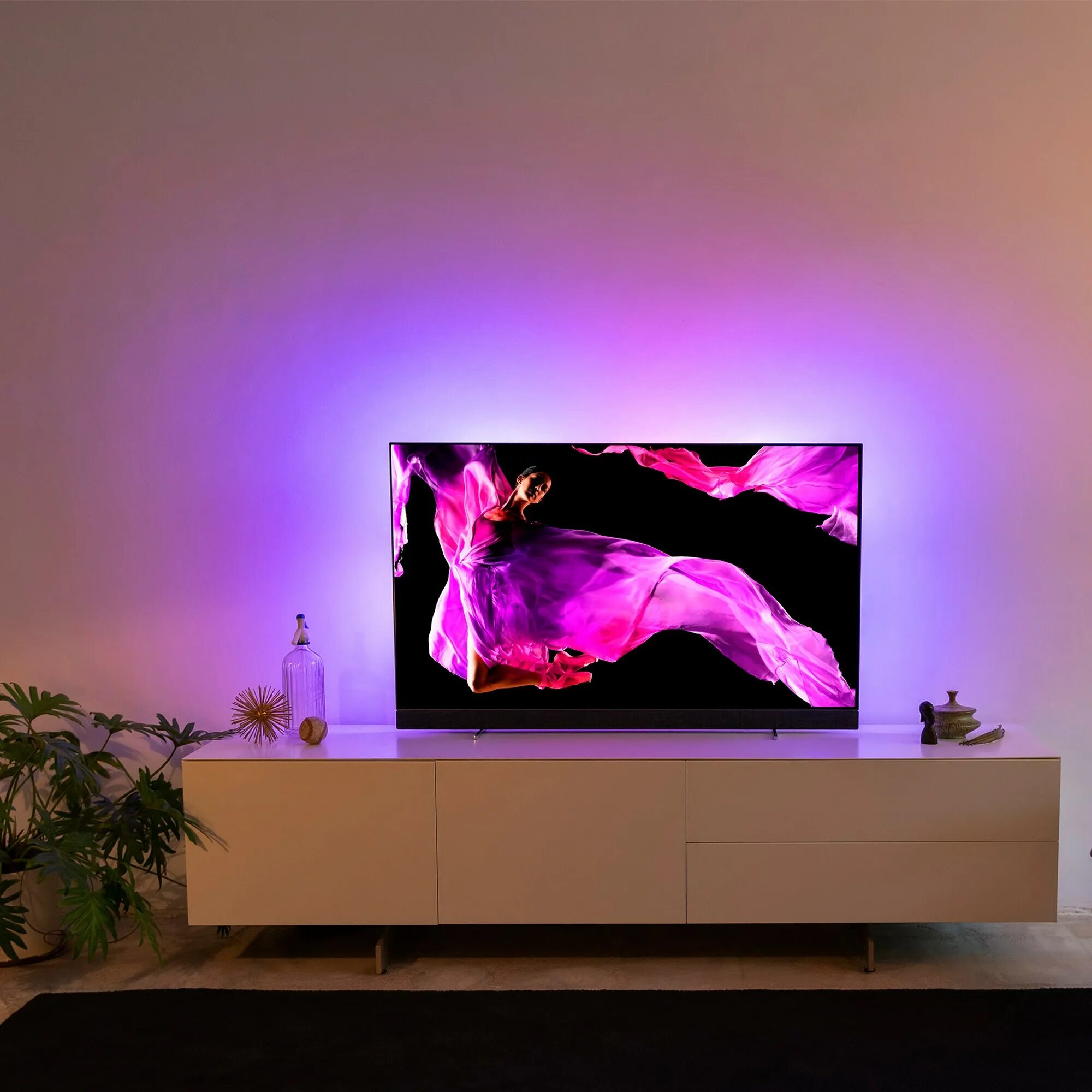 Philips 55 дюймов. Philips Ambilight 55 дюймов. Телевизор Филипс 55 с подсветкой. Philips 55oled907.