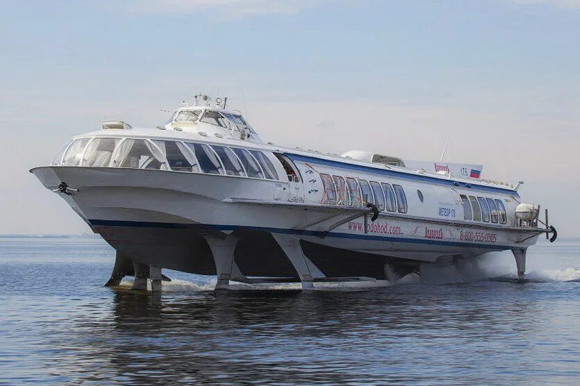 Метеор 1 4. Метеор корабль ханты мансийск. комета судно на подводных крыльях. речной катер комета. ракета комета метеор.