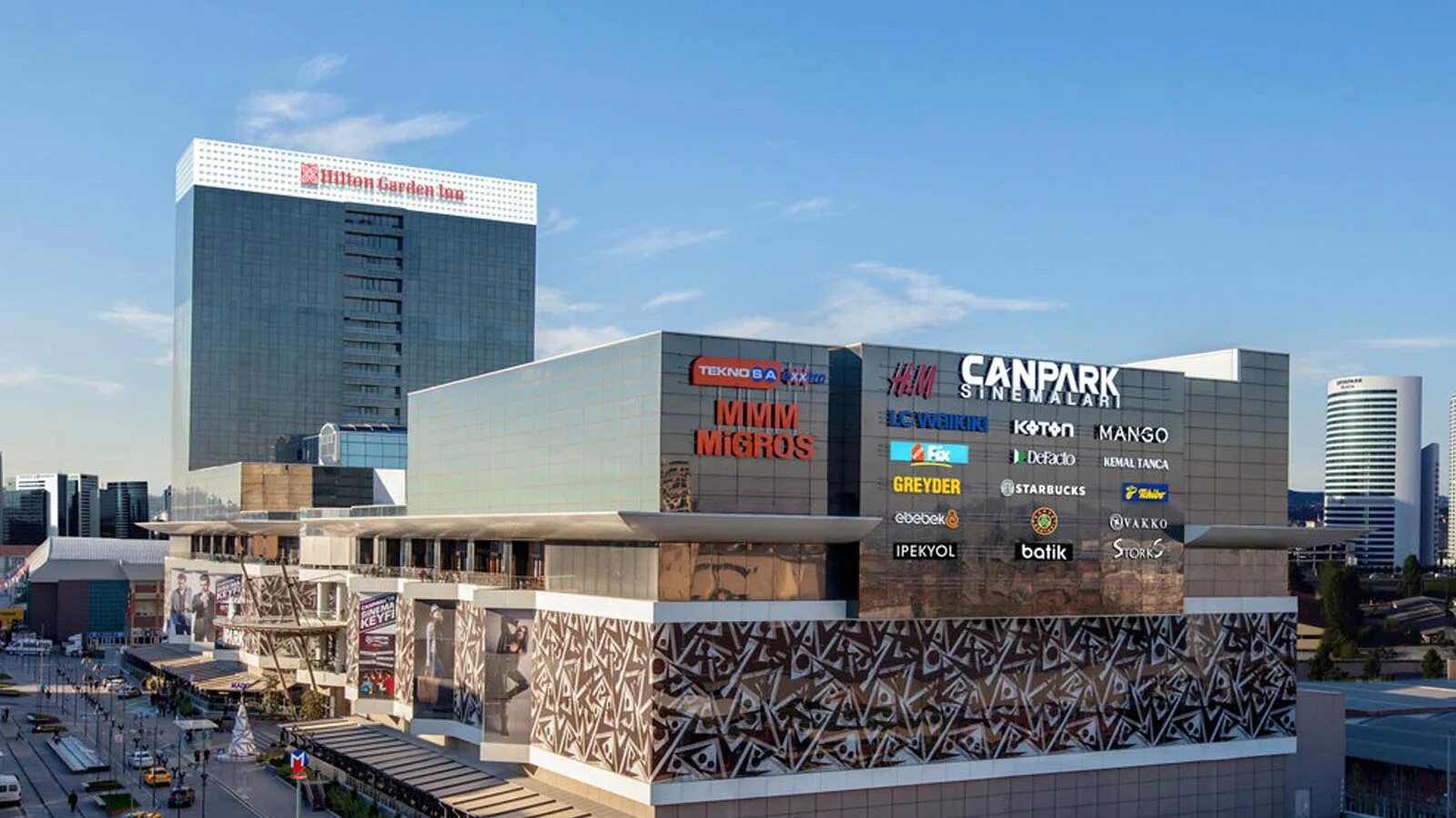 Metro park avm. You can can't park here. Can park. торговый центр молл стамбул, türkiye. You park here.