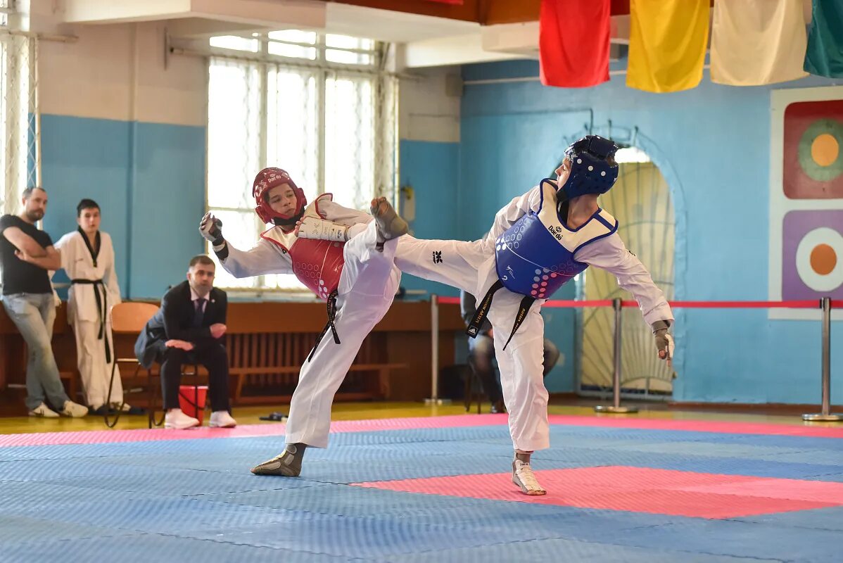 Тхэквондо соревнования во Владивостоке. Чемпионат первенства края по тхэквондо Владивосток. Секции в КДФ Владивосток.