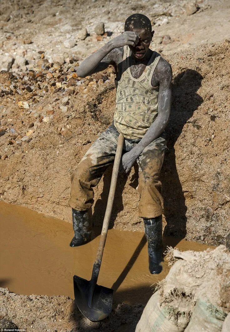 Руды копать. Копать золото. Добыча угля киркой. Рабы на рудниках. Минас жерайс алмазы.