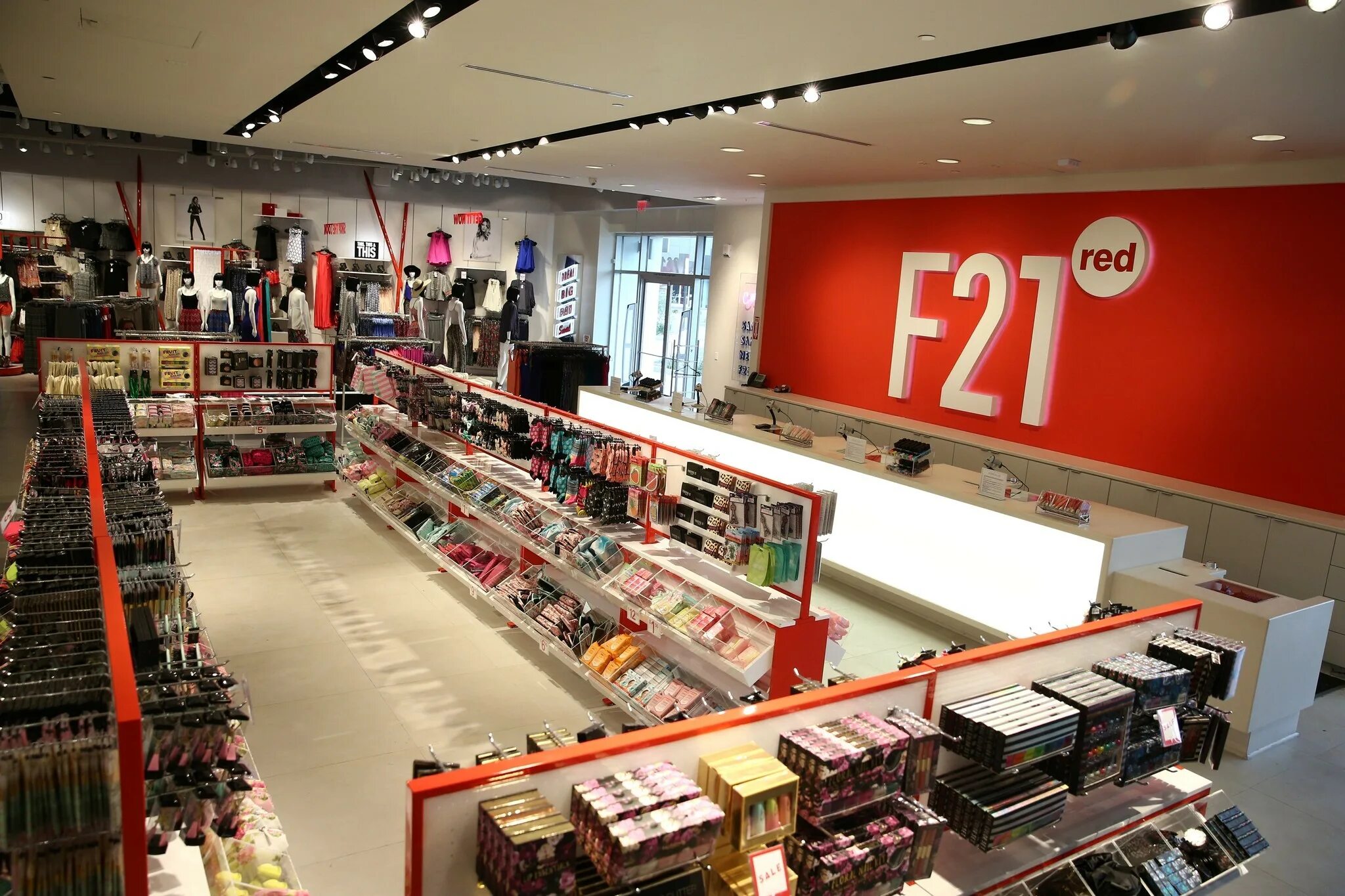 F store. Ред сторе. магазин fstore. супермаркет forever 21. что такое sis что такое shop in shop.