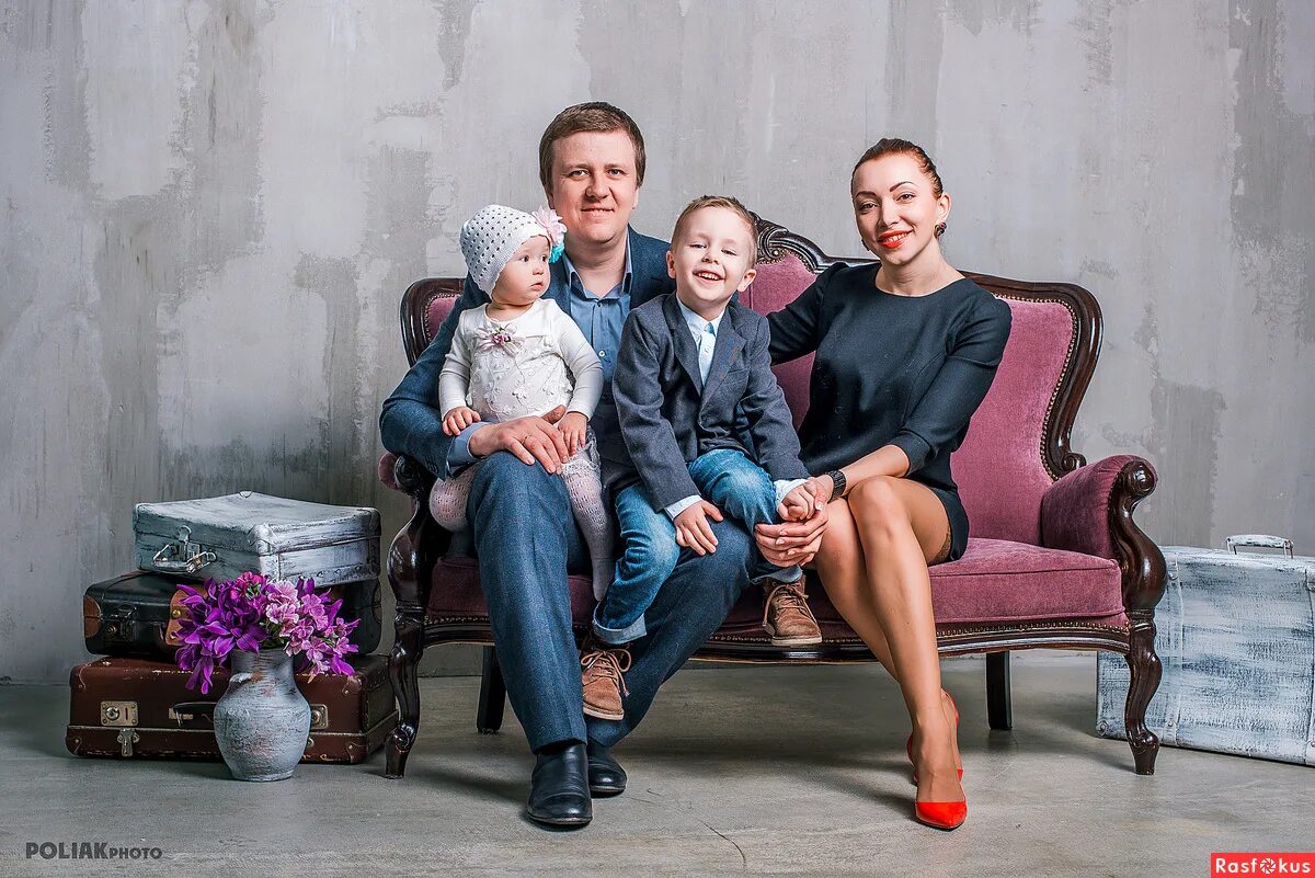 семья логиновых