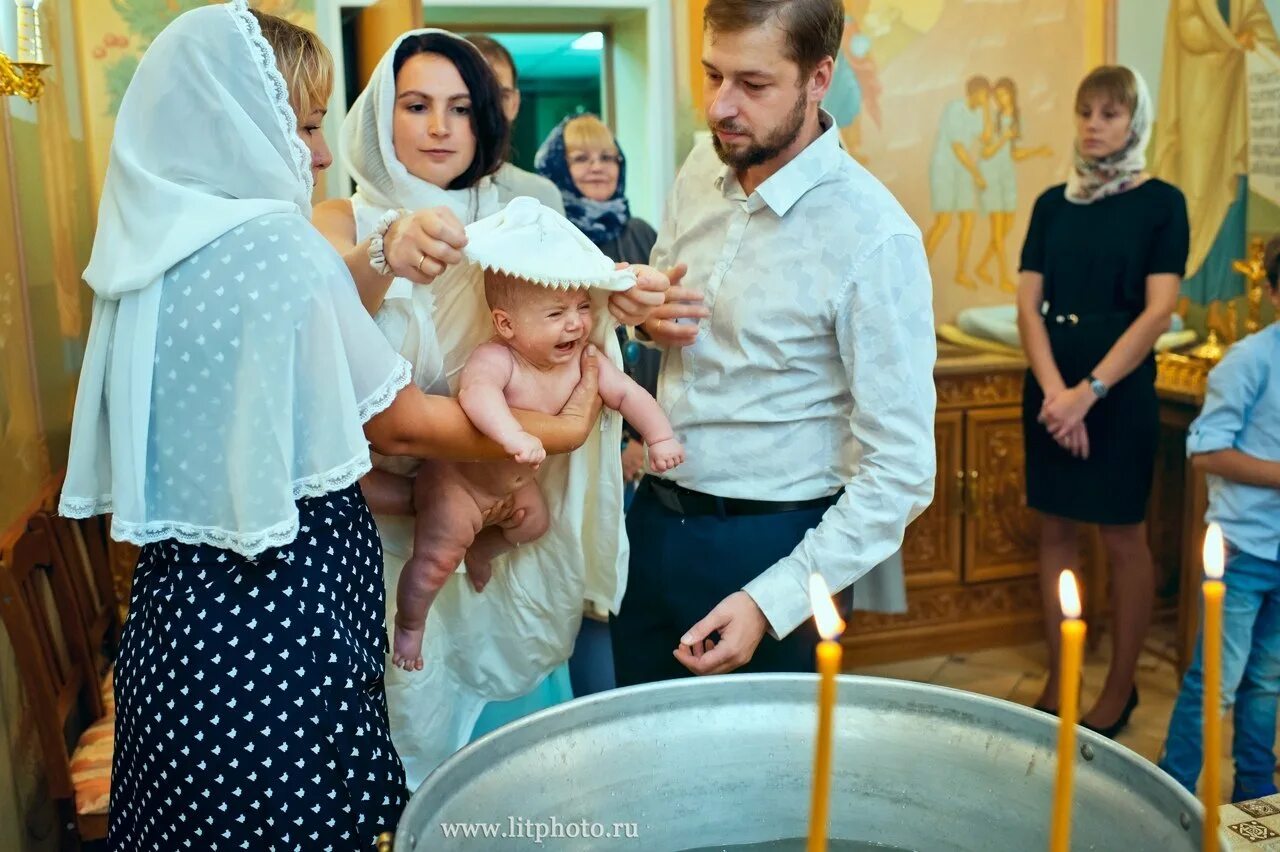 Как одеться крестному на крещение. Платье для мамы на крещение ребенка. одежда на крещение для крестной. платье на крещение для крестной. платье на крещение для мамы.