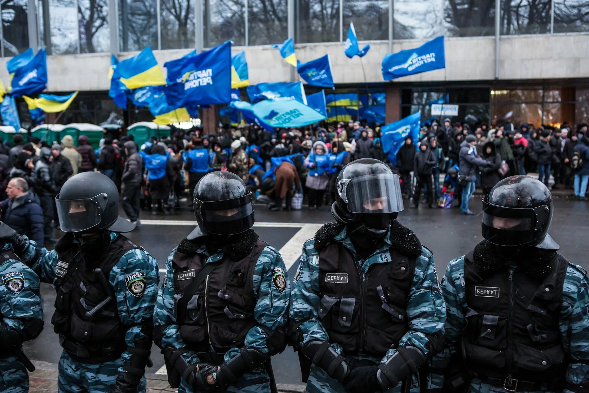 Беркутовцы на майдане. Беркут (спецподразделение МВД Украины). Беркут Крым 2014. Беркут милиция Украина.