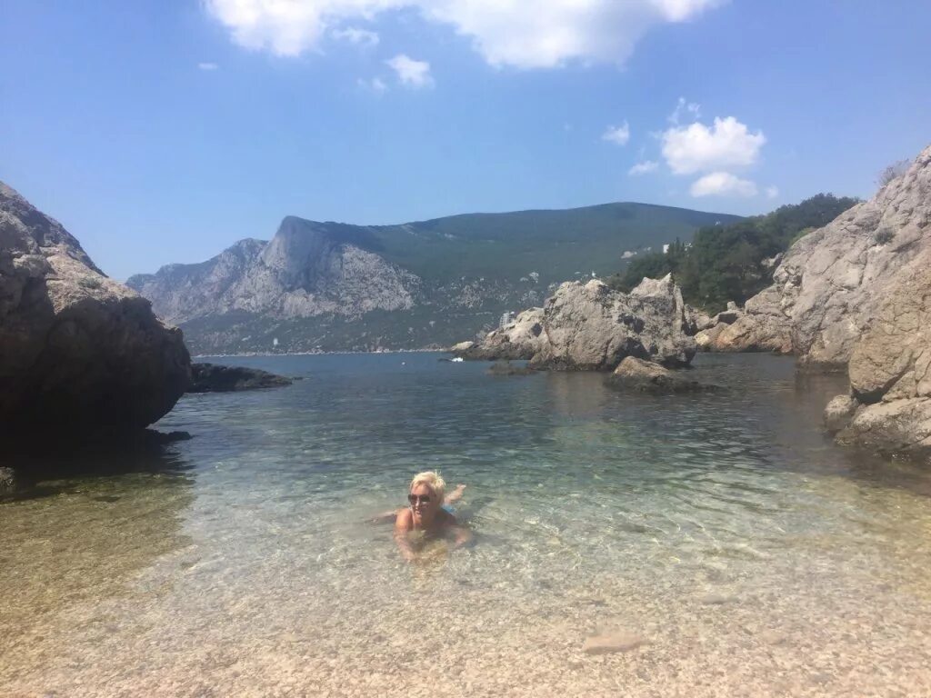 Дикие пляжи бухты Ласпи (Батилиман)