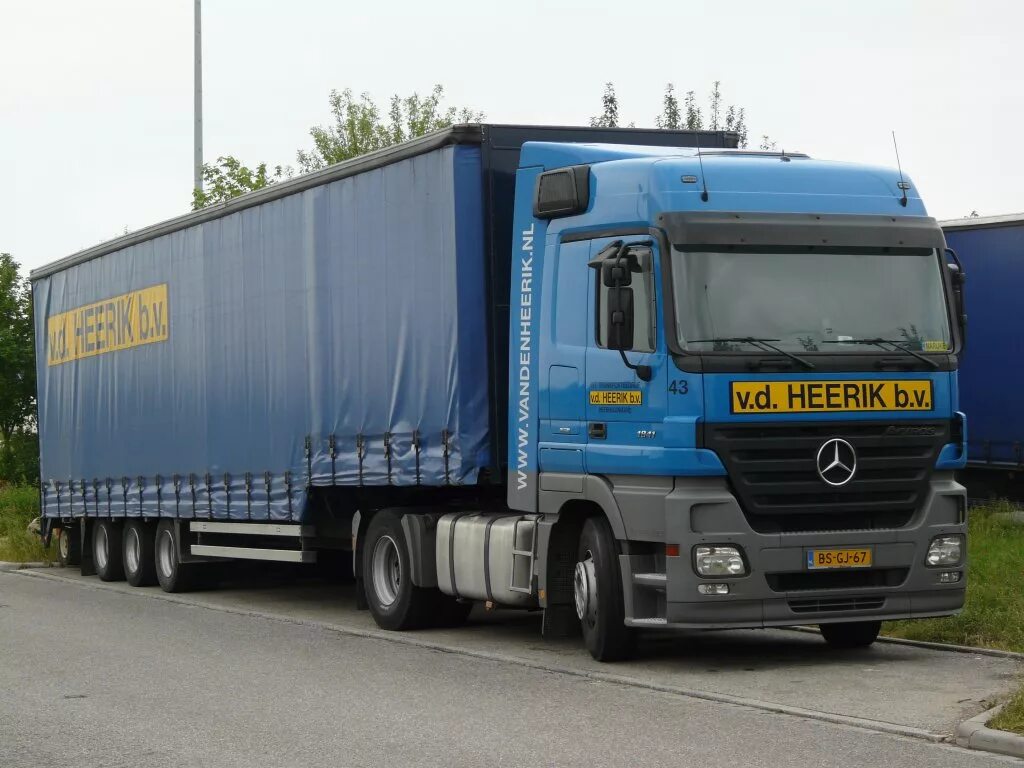 Mercedes-Benz Actros 1848 2002 года выпуска. Фото 2. VERcity