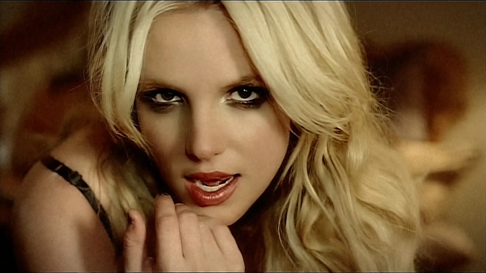 U seek. Britney Amy. Britney Spears seek Amy. If u seek Amy Бритни Спирс. Britney Spears 2009 клип.