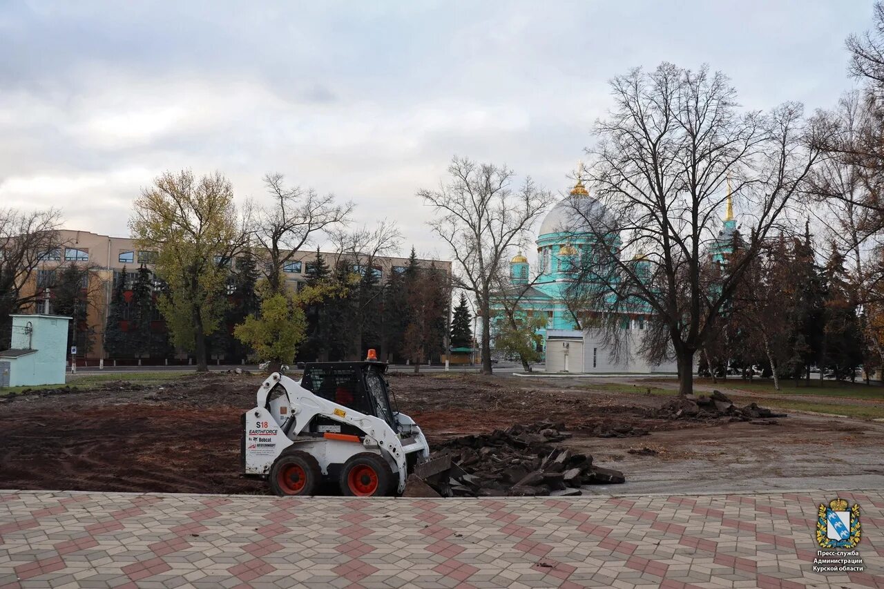 1 мая курск. Первомайский парк Курск. Парк 1 мая Курск. Первомайский парк Курск реконструкция. Курск Первомайский парк памятник.