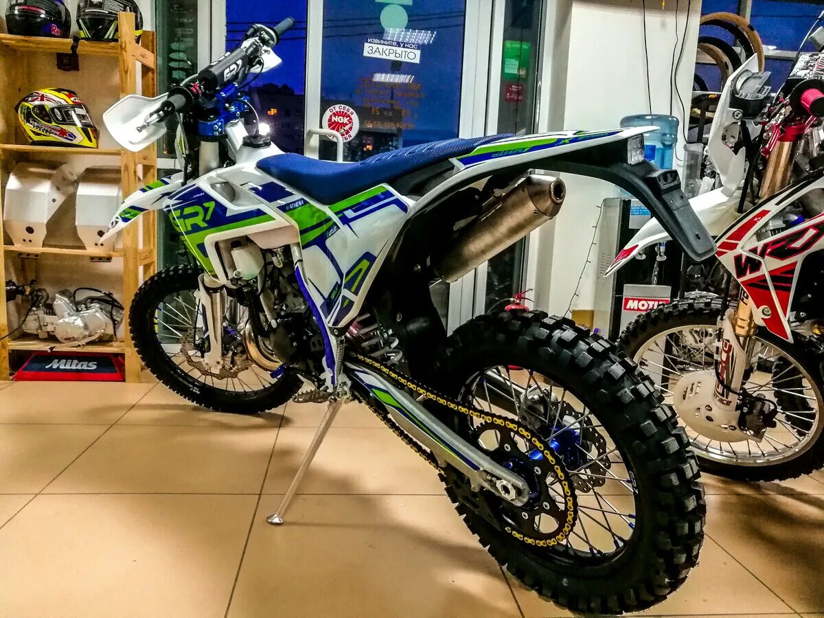 Мотоциклы gr купить. Gr7 250 Enduro Optimum. Мотоцикл gr7 t250l (2t) Enduro Pro. Gr 250 Enduro Optimum. Gr7 250 Optimum.