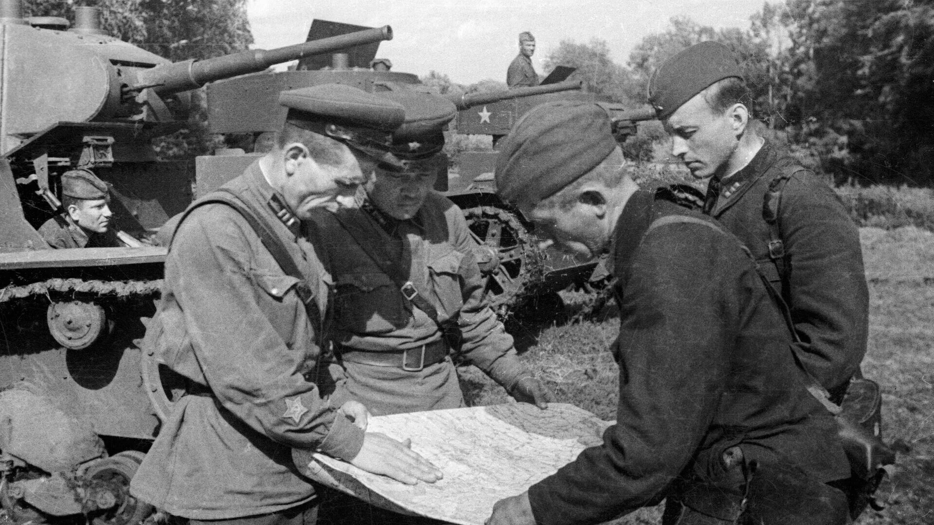 Авторы во время великой отечественной войны. Сталинградская битва сражение 1942. Кадры Сталинградской битвы 1942 1943.