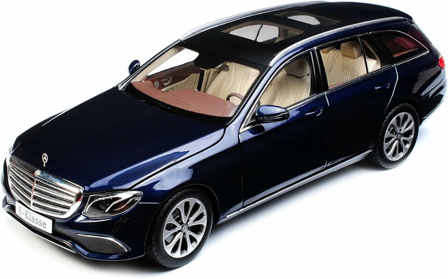 Моделька Мерседес w213. Mercedes-Benz e-klasse 1:18. Mercedes Benz e class w213 2021 1:18 модель. W213 t model.