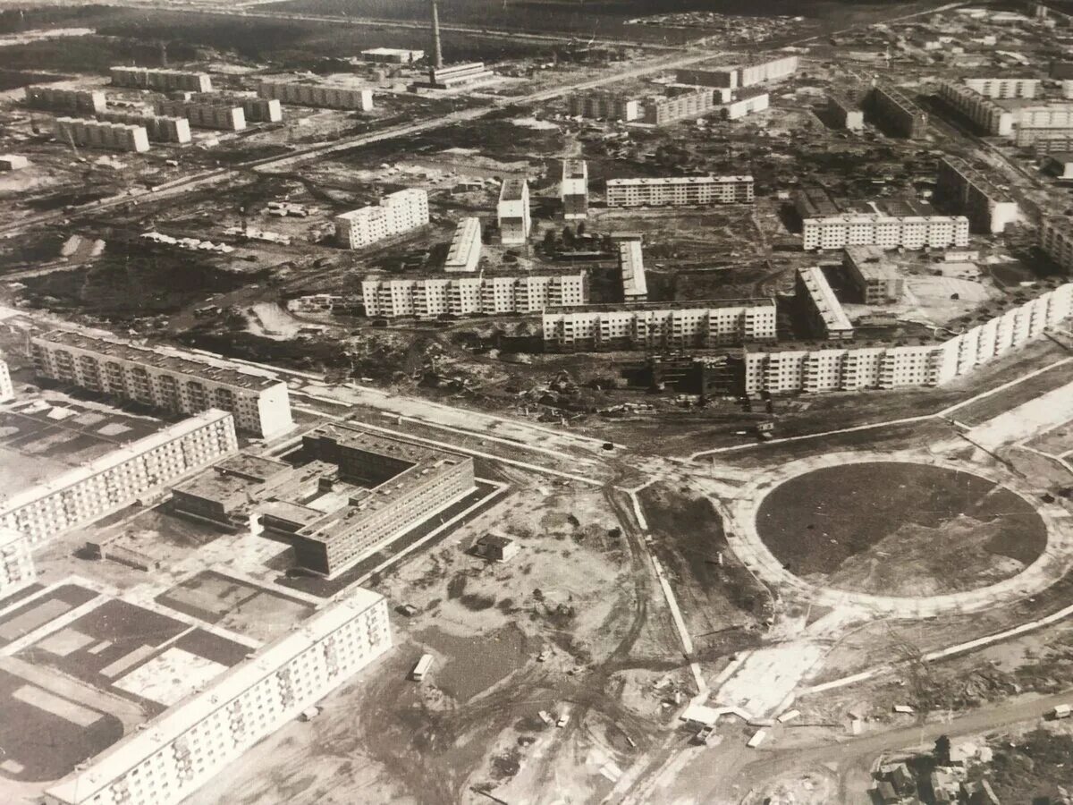 25 лет назад какой год. Сургут старый город. Сургут 100 лет назад. Город Сургут 80 годы. Сургут в 80-е годы.