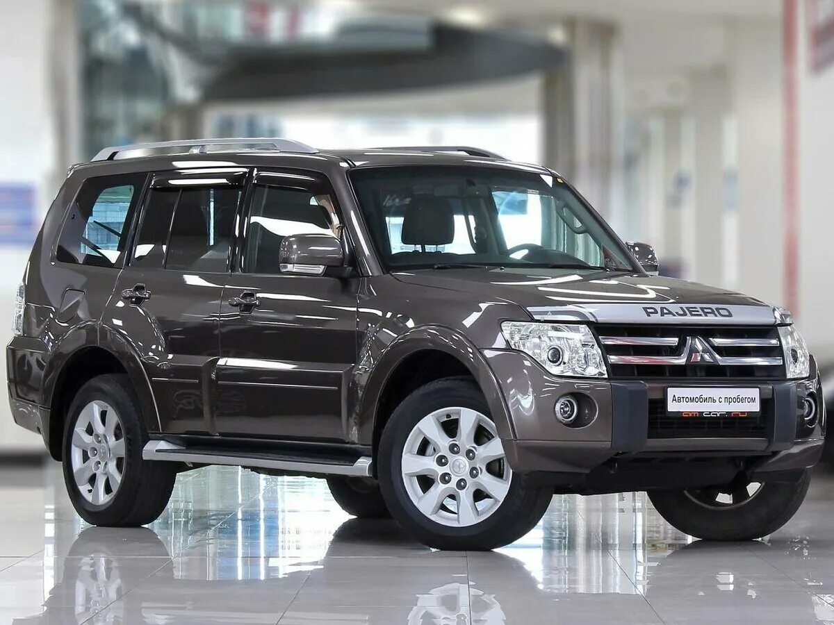 Купить мицубиси паджеро в спб. Mitsubishi Pajero 2010. Mitsubishi Pajero 4 2010. Mitsubishi Pajero 3.0. Мицубиси Паджеро 4 джип.