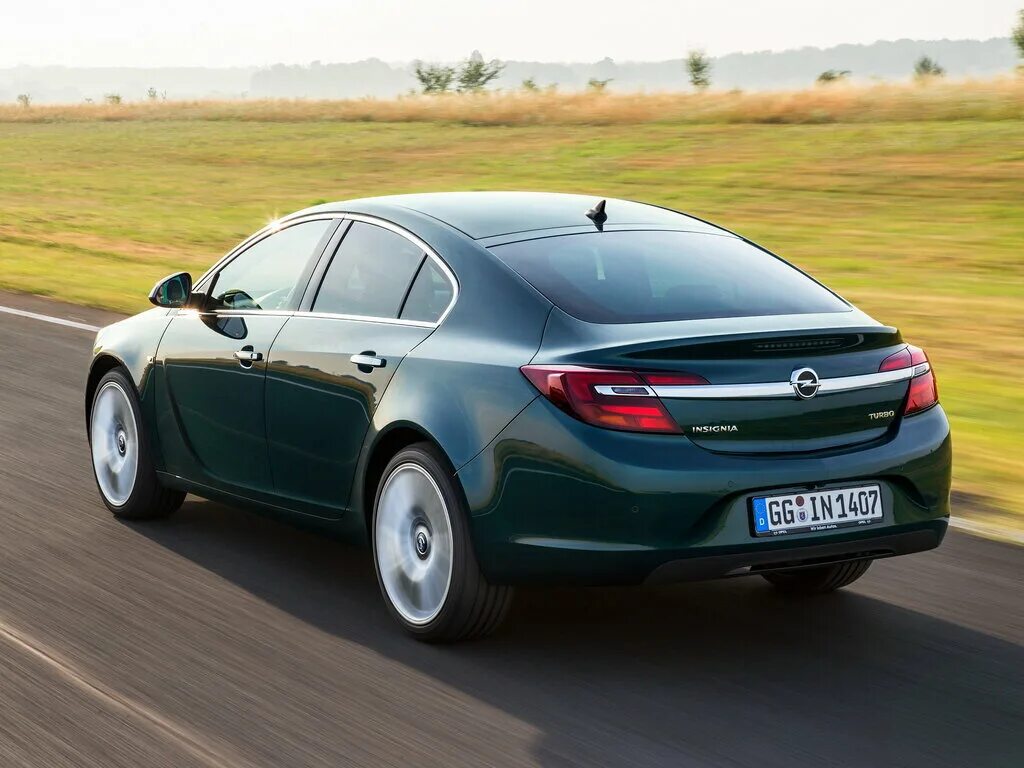 Opel insignia 2013. Опель Инсигния турбо. Опель Инсигния 2013. Opel Insignia 2015 лифтбек.