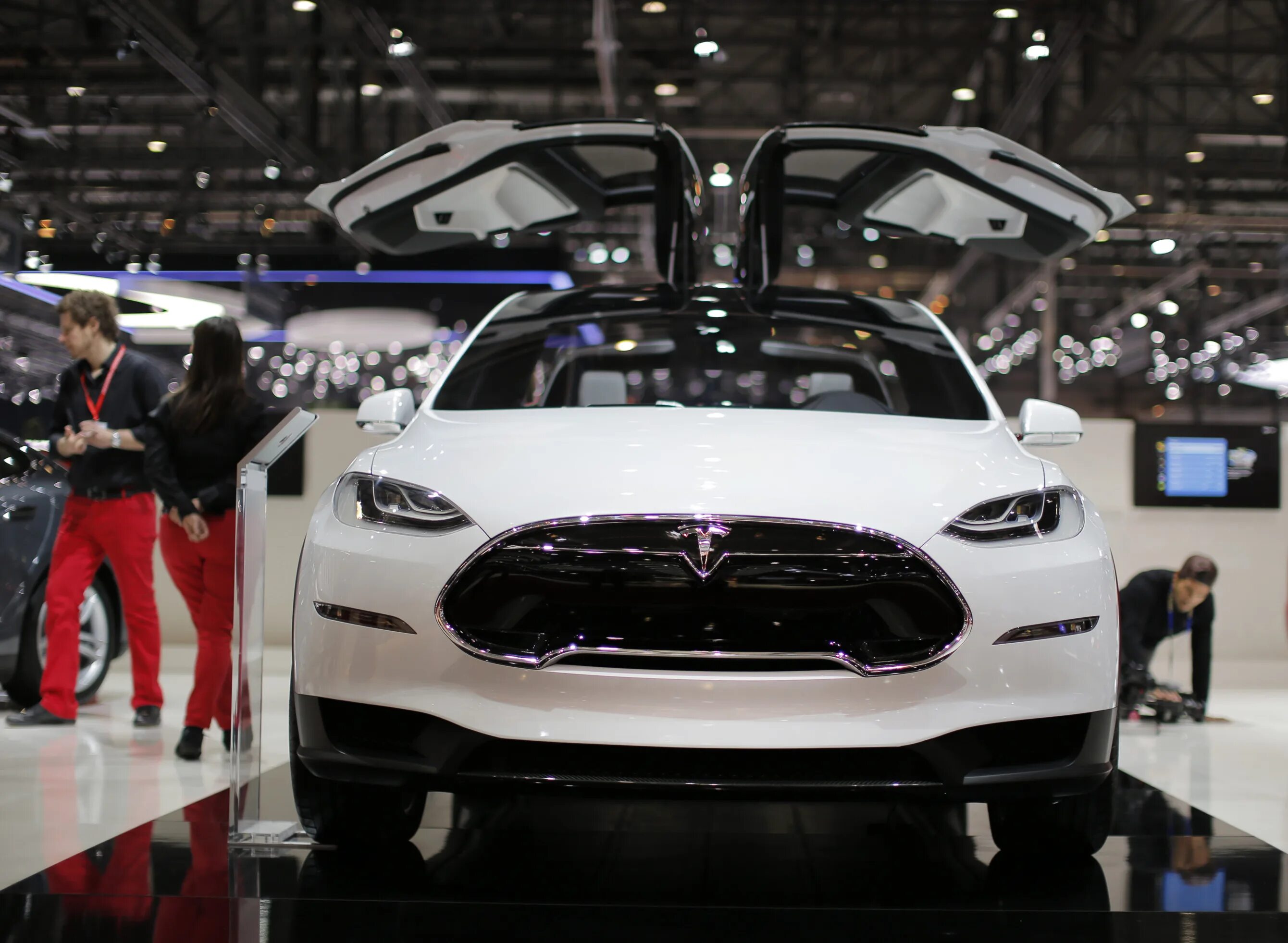 Тесла кроссовер. Тесла кроссовер model s. Tesla model x. Tesla кроссовер model x.