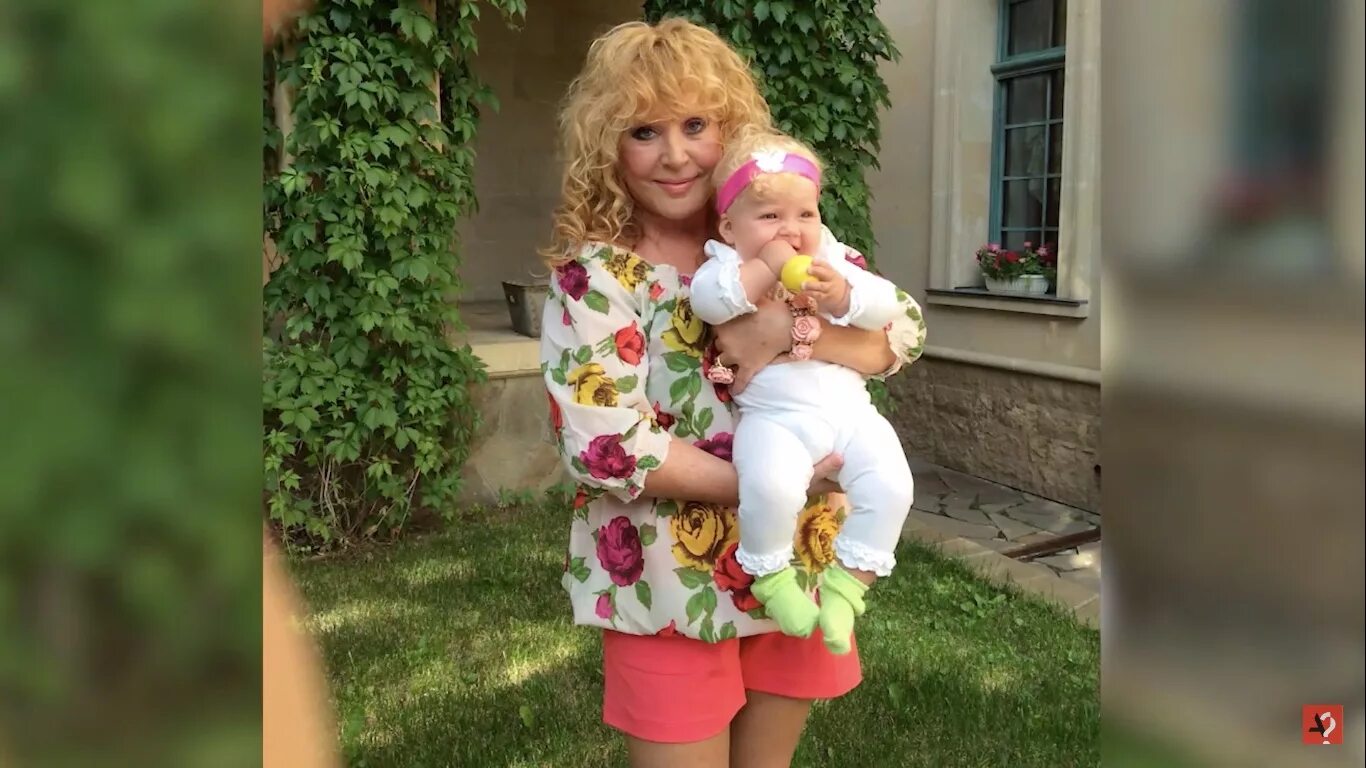 дети аллы пугачёвой суранатная мать. суррогатная мать лизы галкиной. елена ширинина суррогатная мать детей галкина. елена ширинина суррогатная мать детей галкина. пугачева суррогатные дети.