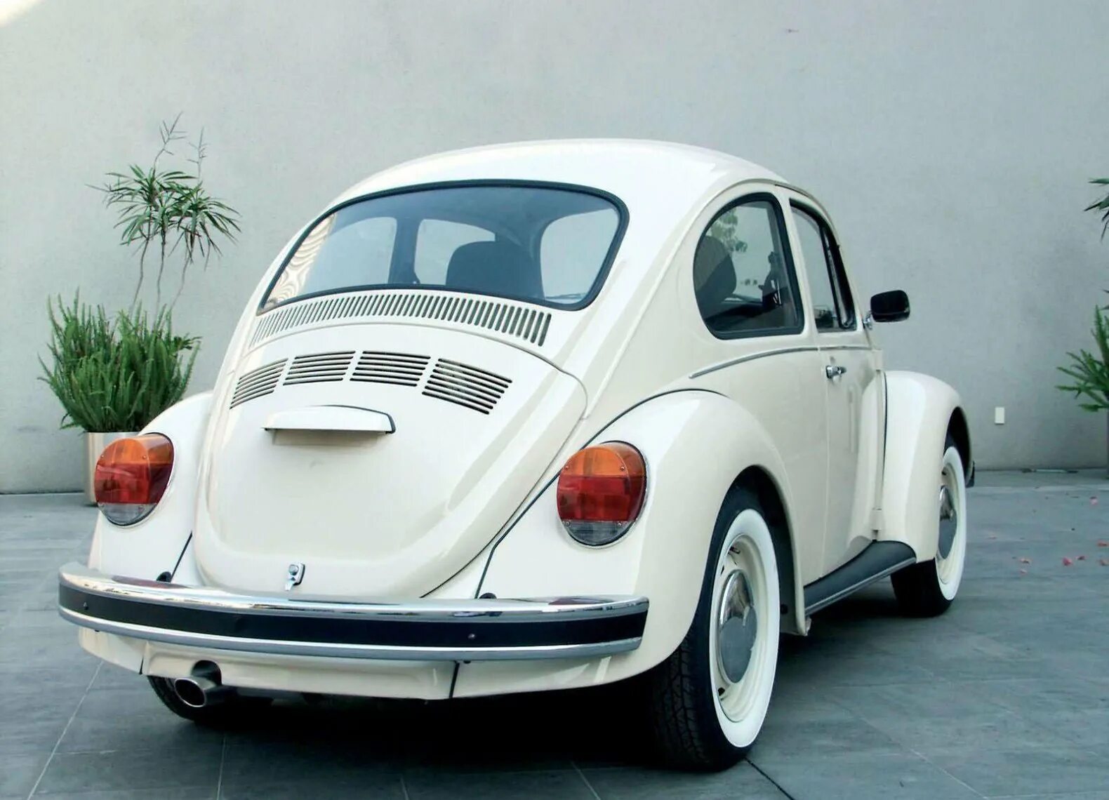 Volkswagen classic. Фольксваген Кафер Жук. Фольксваген Жук 1938 2003. Volkswagen Volkswagen Жук 2003.