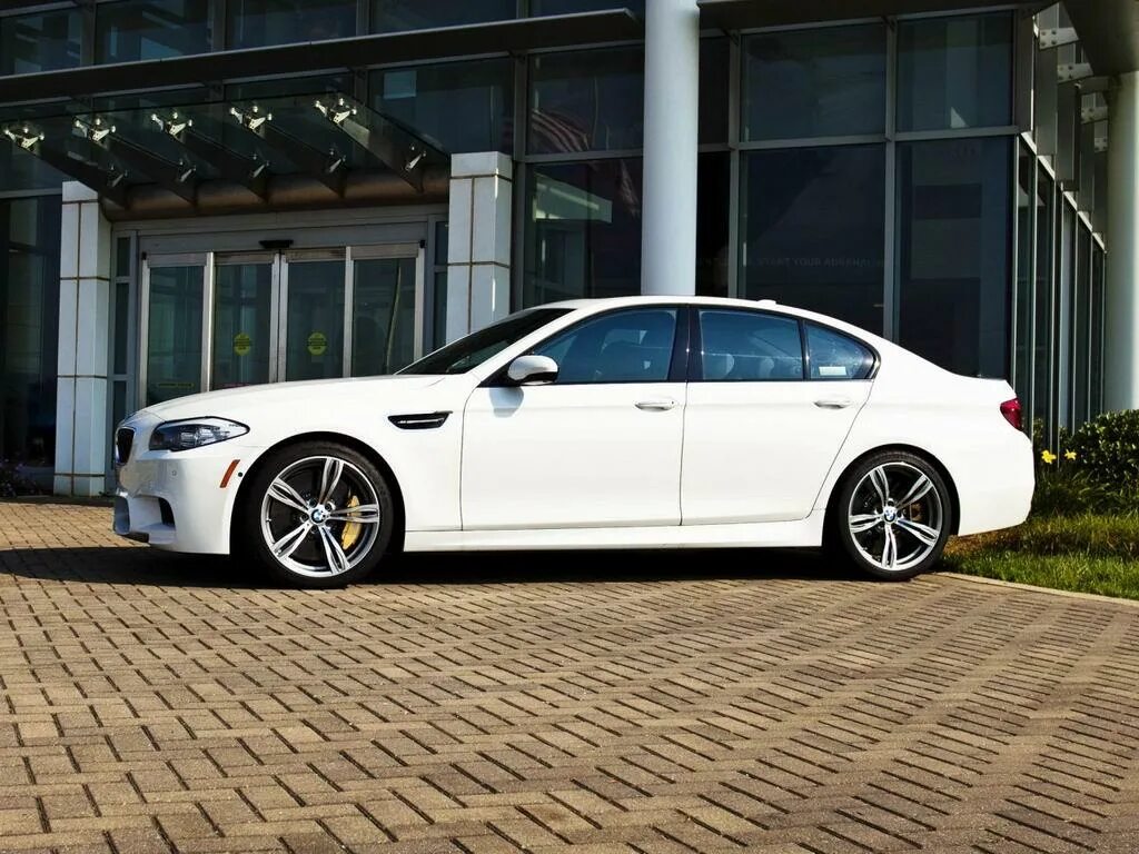 Купить б/у BMW 5 серии VI (F10/F11/F07) Рестайлинг 520d 2.0d AT (184 л.с.) дизел