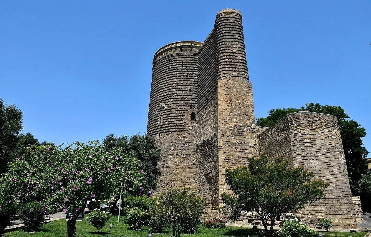 Гыз атасы 208 серия. Девичья башня баку. Гыз атаса. Баку азербайджан девичья башня. Гыз галасы баку.