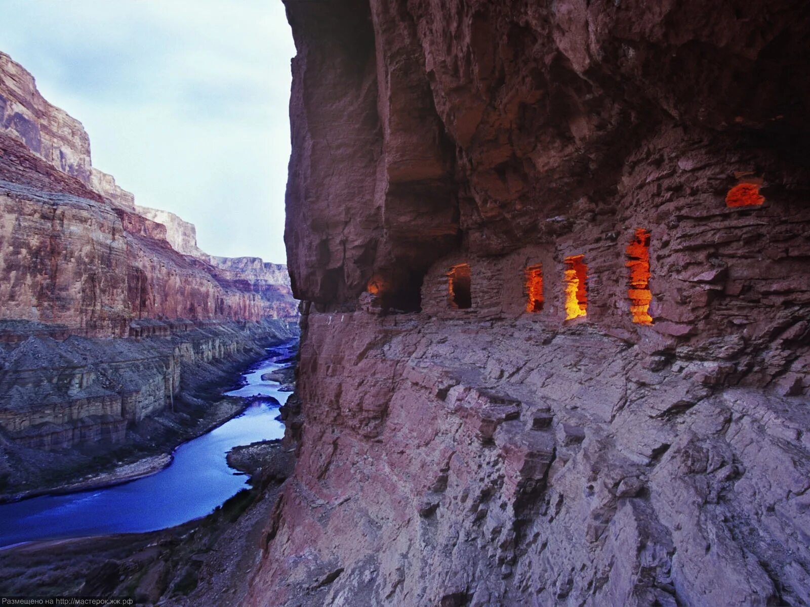 Ин холе. Гранд-каньон США пещеры. Grand Canyon пещеры. Пещеры Гранд каньон арка. Штат Юта каньон внутри пещеры.