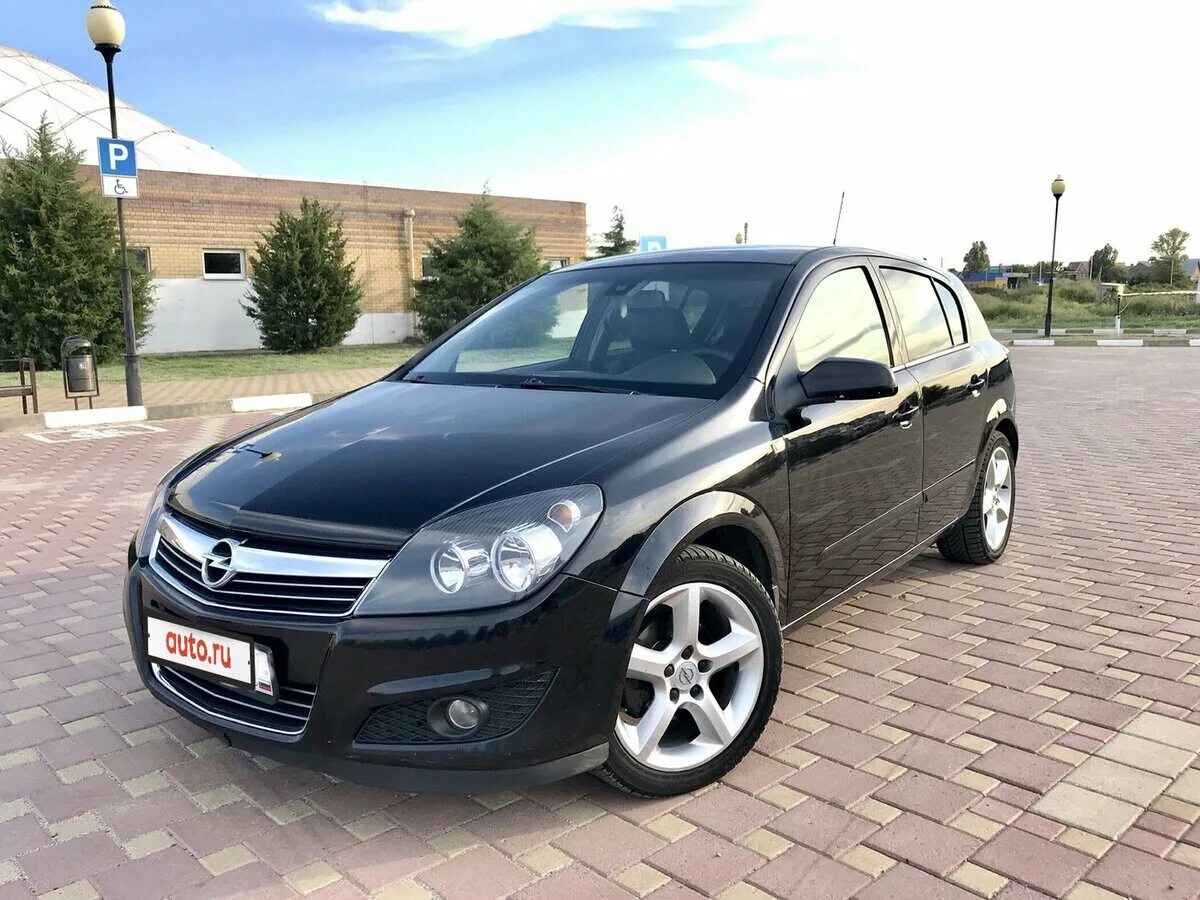 Opel astra черный. Opel Astra 2008. Opel Astra h черный хэтчбек.