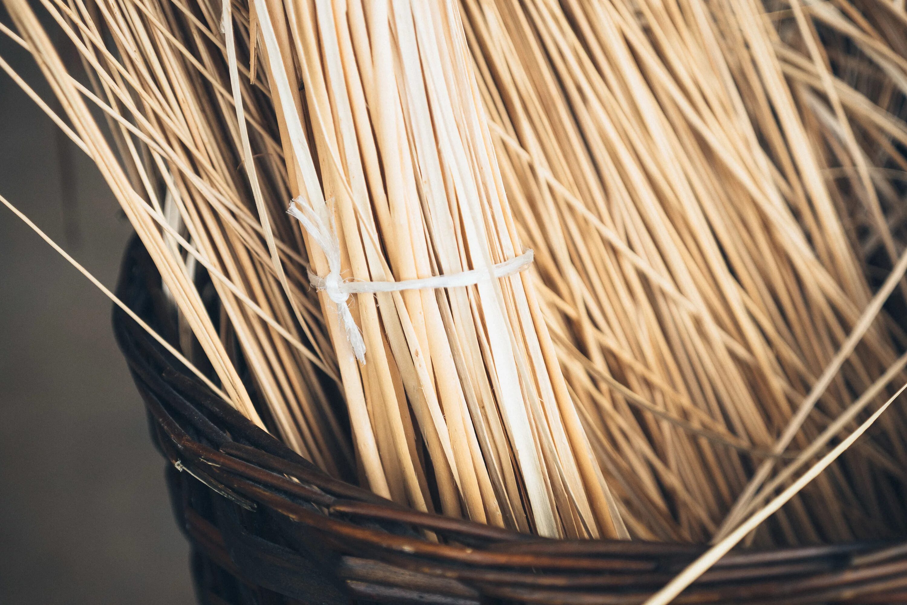 Straw page