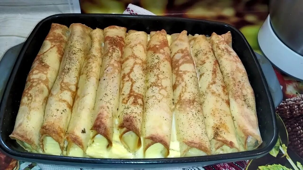 Блинчики с куриным фаршем. Блины с куриным фаршем. яичные блинчики с фаршем. блинчики с куриным фаршем в духовке. блины с куриным фаршем в духовке.