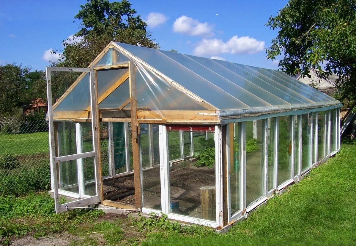Деревянная теплица. Как построить теплицу своими руками. Деревянная теплица. Деревянная теплица. Парник своими.