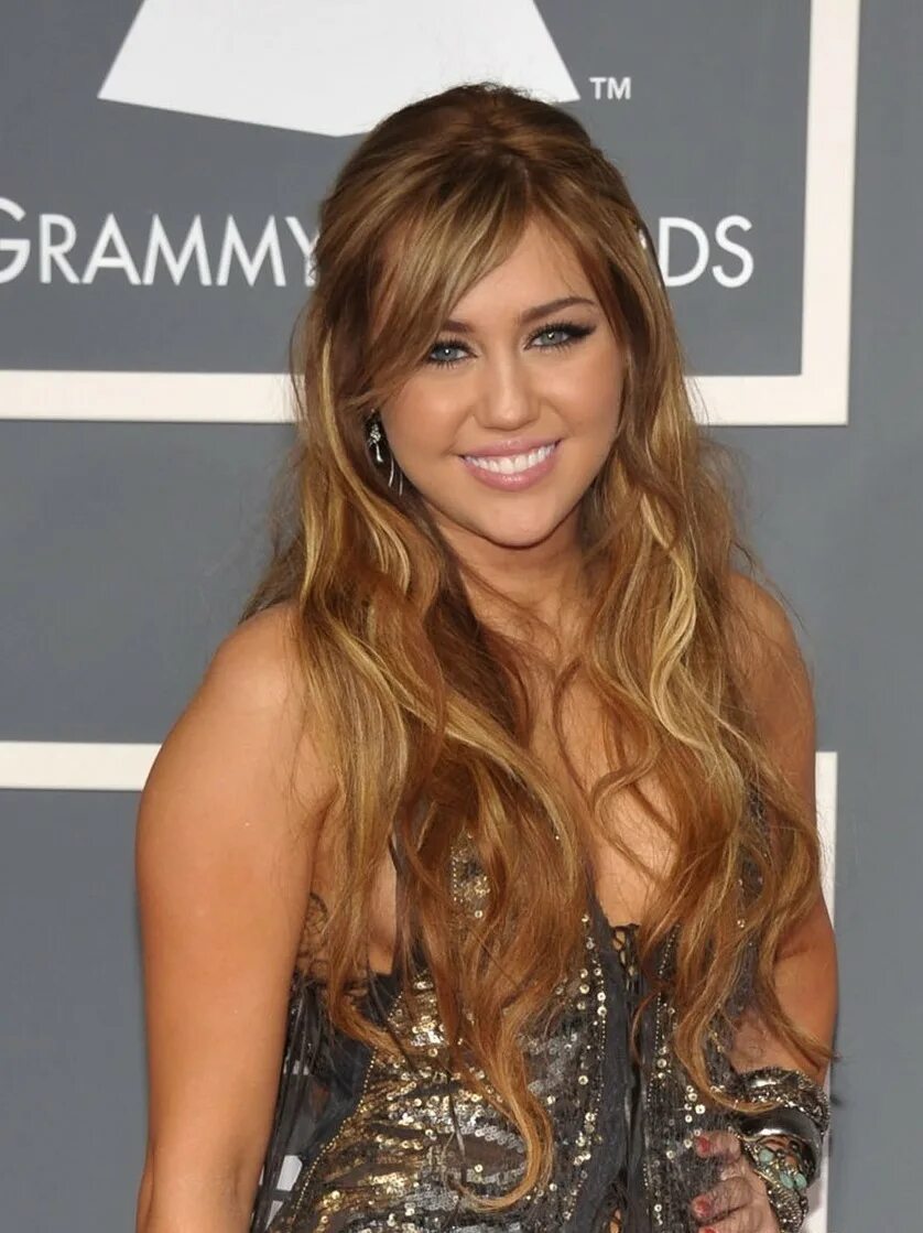Miley cyrus grammy. Майли Сайрус. Майли Грэмми 2008. Miley Cyrus Grammy 2008. Майли Сайрус премия Грэмми 2008.